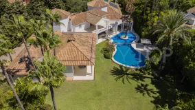 Villa with 6 bedrooms for sale in Guadalmina Baja
