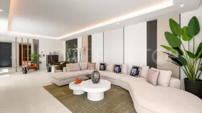 Se vende villa en Paraiso Alto con 6 dormitorios