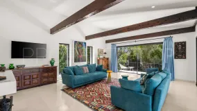 Villa a la venta en Guadalmina Baja con 7 dormitorios