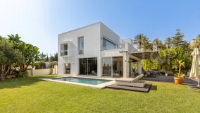 For sale villa in Marbella East