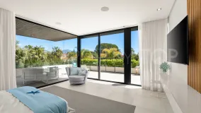 Comprar villa en Estepona Este