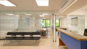 For sale commercial premises with 5 bedrooms in Marbella