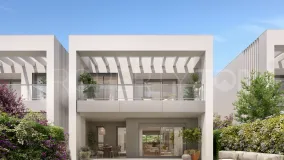 Adosado en venta en Elviria Playa con 3 dormitorios