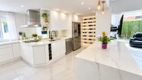 Villa for sale in Nagüeles with 4 bedrooms