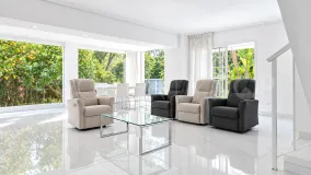 Villa for sale in Nagüeles with 4 bedrooms