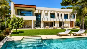 Villa en venta en Los Monteros Playa con 5 dormitorios