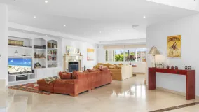 Villa a la venta de 6 dormitorios en Paraiso Alto
