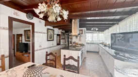 2 bedrooms Estepona flat for sale