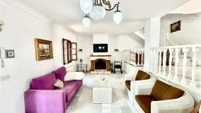 Pareado en venta en Nueva Andalucia con 3 dormitorios
