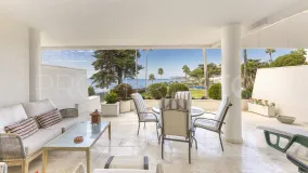Se vende apartamento planta baja en Estepona de 3 dormitorios