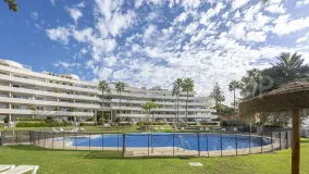 Se vende apartamento planta baja en Estepona de 3 dormitorios