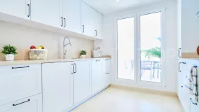 Buy ground floor apartment in Nueva Andalucia