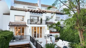 Se vende adosado de 5 dormitorios en Altos de Salamanca