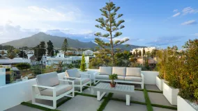 Villa for sale in Marbella Golden Mile with 5 bedrooms