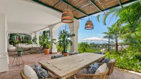 For sale villa with 5 bedrooms in Cascada de Camojan
