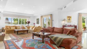 Villa a la venta de 6 dormitorios en Paraiso Alto