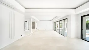 6 bedrooms villa in Sierra Blanca for sale