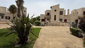 For sale ground floor apartment with 2 bedrooms in Bahia de Casares