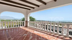 Villa en venta con 4 dormitorios en Manilva