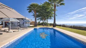 Se vende bungalow en La Duquesa Golf con 4 dormitorios
