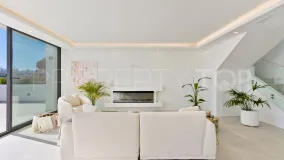 Nueva Andalucia villa for sale