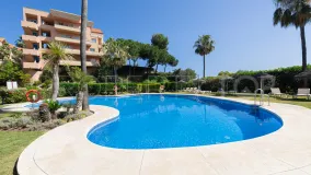 Apartamento con 3 dormitorios en venta en Nueva Andalucia