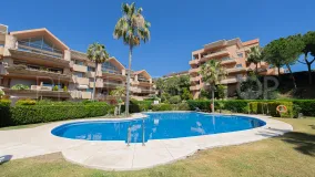 Apartamento con 3 dormitorios en venta en Nueva Andalucia
