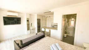 Elviria Playa, estudio con 1 dormitorio en venta