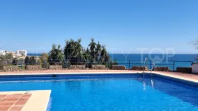 Se vende pareado en Benalmadena con 2 dormitorios
