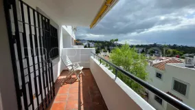 Se vende Ático en Aloha de 2 dormitorios