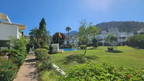 For sale 3 bedrooms town house in Benahavis
