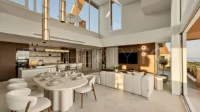Duplex penthouse for sale in Magna Marbella with 3 bedrooms