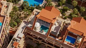 Duplex penthouse for sale in Magna Marbella with 3 bedrooms