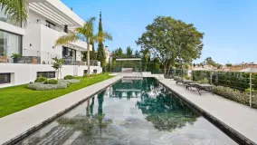 Villa en venta de 5 dormitorios en El Paraiso