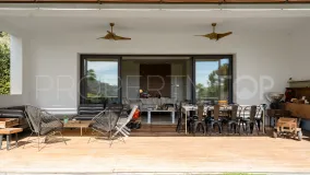 Se vende villa en El Madroñal de 6 dormitorios
