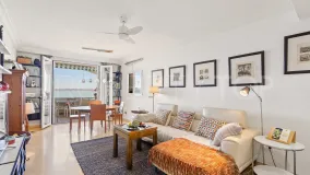For sale Marina Bay 3 bedrooms apartment