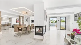 Guadalmina Baja, villa de 4 dormitorios en venta