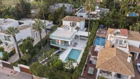Comprar villa en Nueva Andalucia con 5 dormitorios