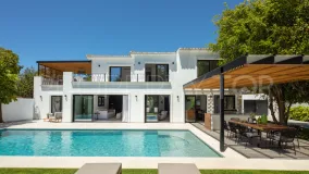 Comprar villa en Marbella - Puerto Banus