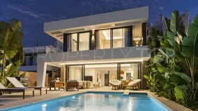 For sale villa in New Golden Mile