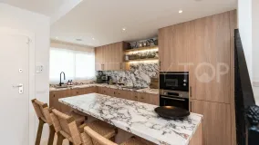 Town house for sale in Nueva Andalucia with 4 bedrooms