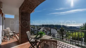 Apartment with 2 bedrooms for sale in Benahavis