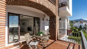 Apartment with 2 bedrooms for sale in Benahavis