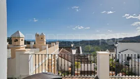 For sale Benahavis town house with 3 bedrooms