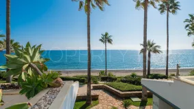 Apartment for sale in Estepona East with 2 bedrooms