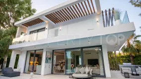 For sale villa in Estepona