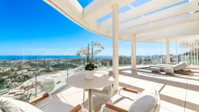 Atico duplex en venta en Benahavis