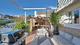 Villa de 5 dormitorios en venta en Benalmadena