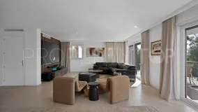 Villa de 5 dormitorios en venta en Benalmadena