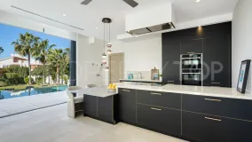 Marbella 5 bedrooms villa for sale
